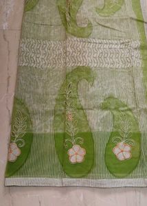 Green Cotton Saree with Paisley Motifs