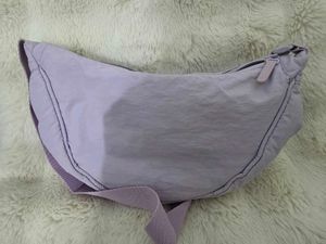 Destino Lavender Crossbody Bag