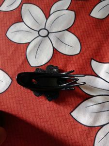 Sparkling Rhinestone Flower Hair Claw