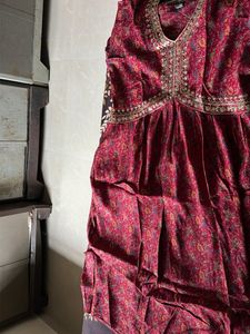 Elegant Red Floral Print Kurti