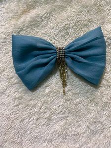 Elegant Bow Hair Clip with Rhinestones