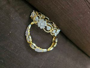 Floral Bangle Bracelet
