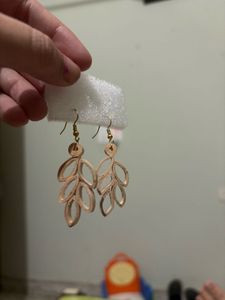 Quilled Leaf Design Earrings