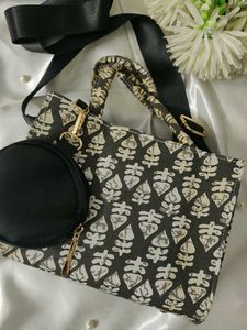 Designer Handbag with Coin Pouch🖤🤍✨