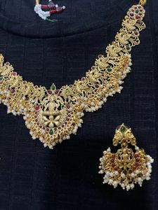Exquisite Traditional Gold Necklace &amp; Earring Set