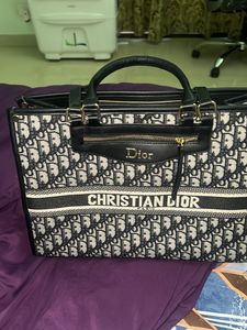 Handbag