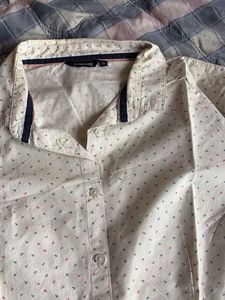 Chic Cream Collared Shirt with Small Print
