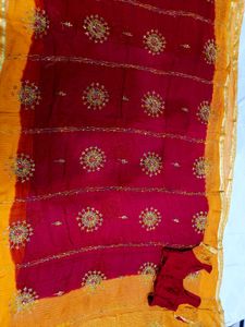 🇳🇿💫🎀 Y2K Elegant Red Embroidered Saree