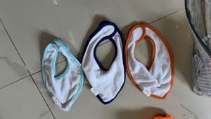 Set of 3 Baby Bibs