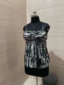Pintresty 🌸Melissa Chic Black &amp; White Top
