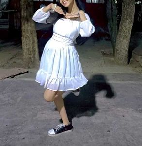 Chic White Mini Dress with Puff Sleeves