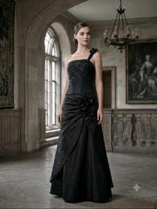 Elegant Black One-Shoulder Gown