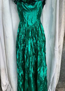 111712. Sparkling Emerald Green Gown