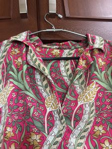 Vibrant Floral Print Button-Up Shirt