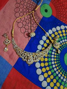 Elegant Gold &amp; Crystal Necklace Set