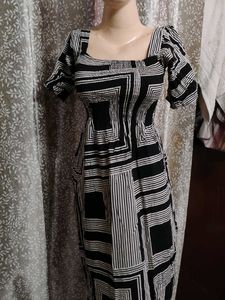 Chic Black & White Geometric Print Midi Dress