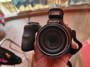Sony Digital Camera DSC H200