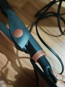 Staunch Hair Straightener HS-1011