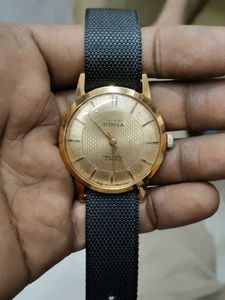 Vintage Gold Tone hmt sona watch