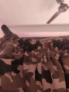 Trendy Camo Print Women's Pants