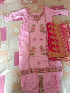 Elegant Pink Embroidered Kurta Set
