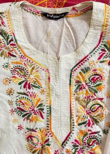 Embroidered White Cotton Kurti