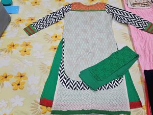 Stylish Women's Kurta with Pants