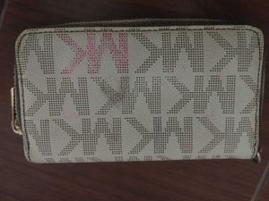Michael kors wallet