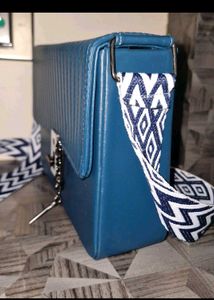 Chic Blue Textured Crossbody Sling Bag 💙