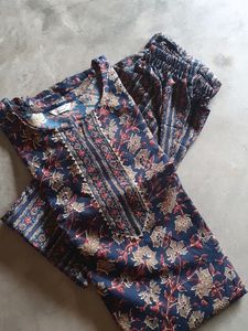 Women Stylish Kurti Set