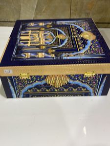 Decorative Showpiece Box