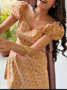 Desi custom, puff sleeve Kurti