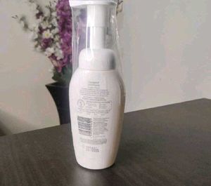 Cetaphil Soothing Foam Wash