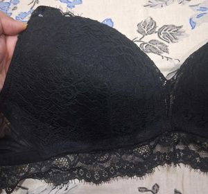 Black Lace Non Wired Push-up Bra