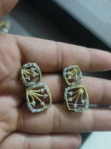 Elegant Gold &amp; Diamond Necklace Set