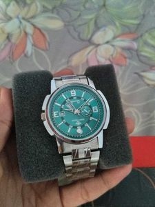 Elegant Men's Watch with Green Dial
