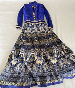 Royal Blue Gawn