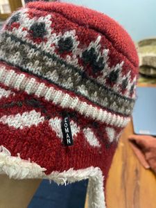 Cozy Red &amp; White Patterned Winter Hat