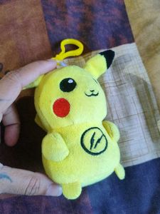 Pokemon bagcharm Pikachu