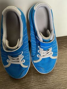 Blue Non Marking Badminton Shoes for Kids