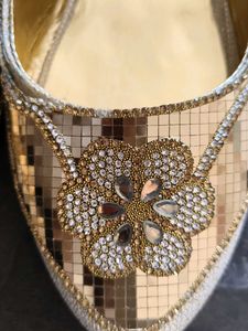 Golden Embellished Jutti