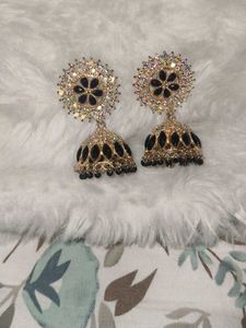 Elegant Black & Gold Jhumka Earrings