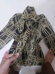 Geometric Print Blouse