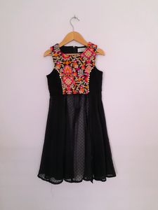 Black Top &amp; Bottom Set (Girl's)
