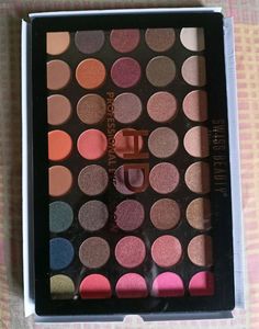 Swiss Beauty HD Professional Eyeshadow Palette