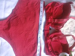 Lace Bra and Panty Set