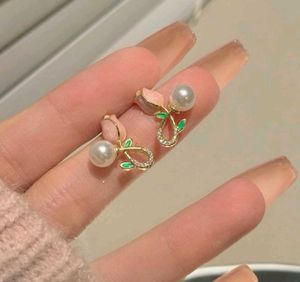 Cute Flower Pearl Earrings