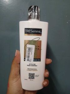 TRESemme Keratin Smooth Conditioner