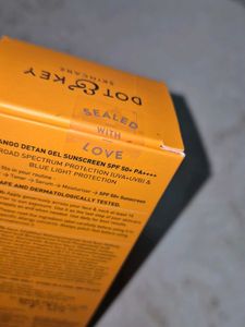 SEALED Dot &amp; Key Mango Detan Gel Sunscreen