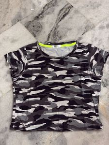 Camouflage Print T-Shirt crop top